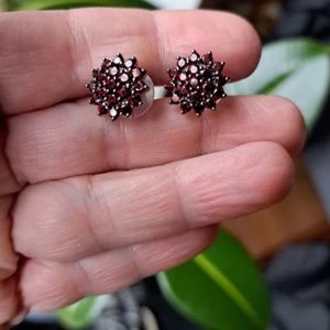 925 sterling silver garnet stud earrings